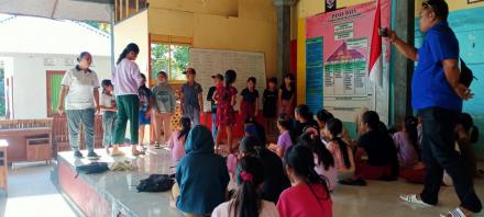 ENGLISH CORNER DIHARI MINGGU